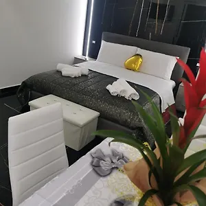 https://lacasettadigra.sicilyhotelsitaly.net